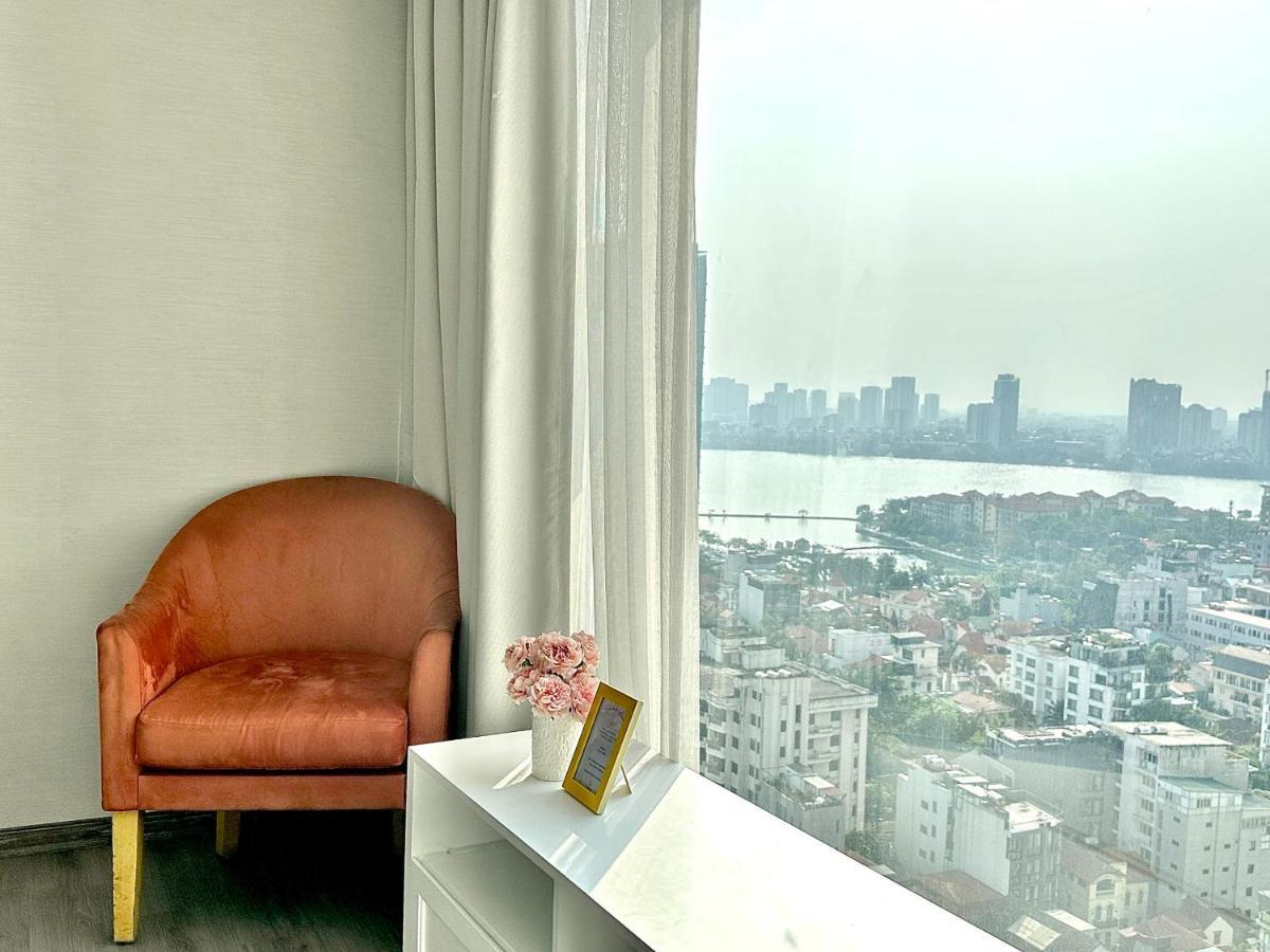 Westlake Homestay Hanoi - D'Le Roi Soleil Buitenkant foto